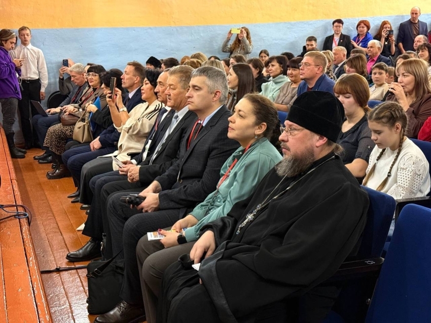 Уполномоченный по правам человека принял участие в работе межмуниципальный форум семей и традиционных ценностей   «Моя земля – моя семья»